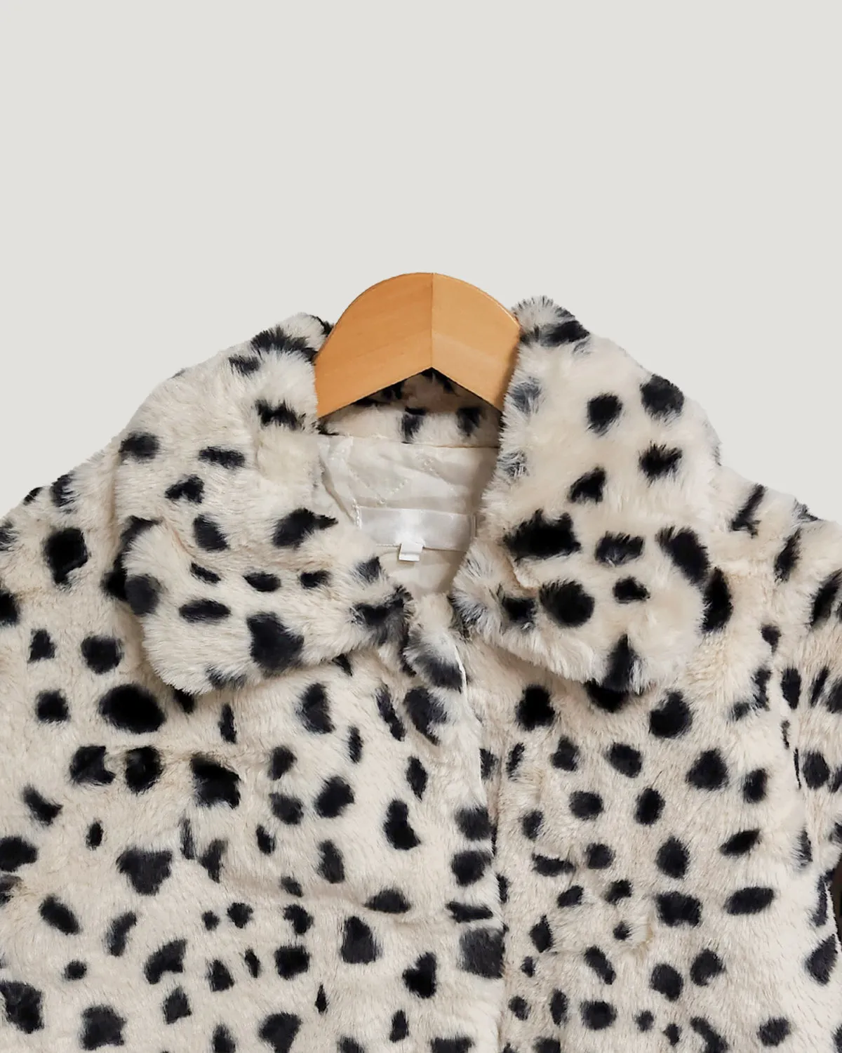 dalmatian pattern collar fur jacket