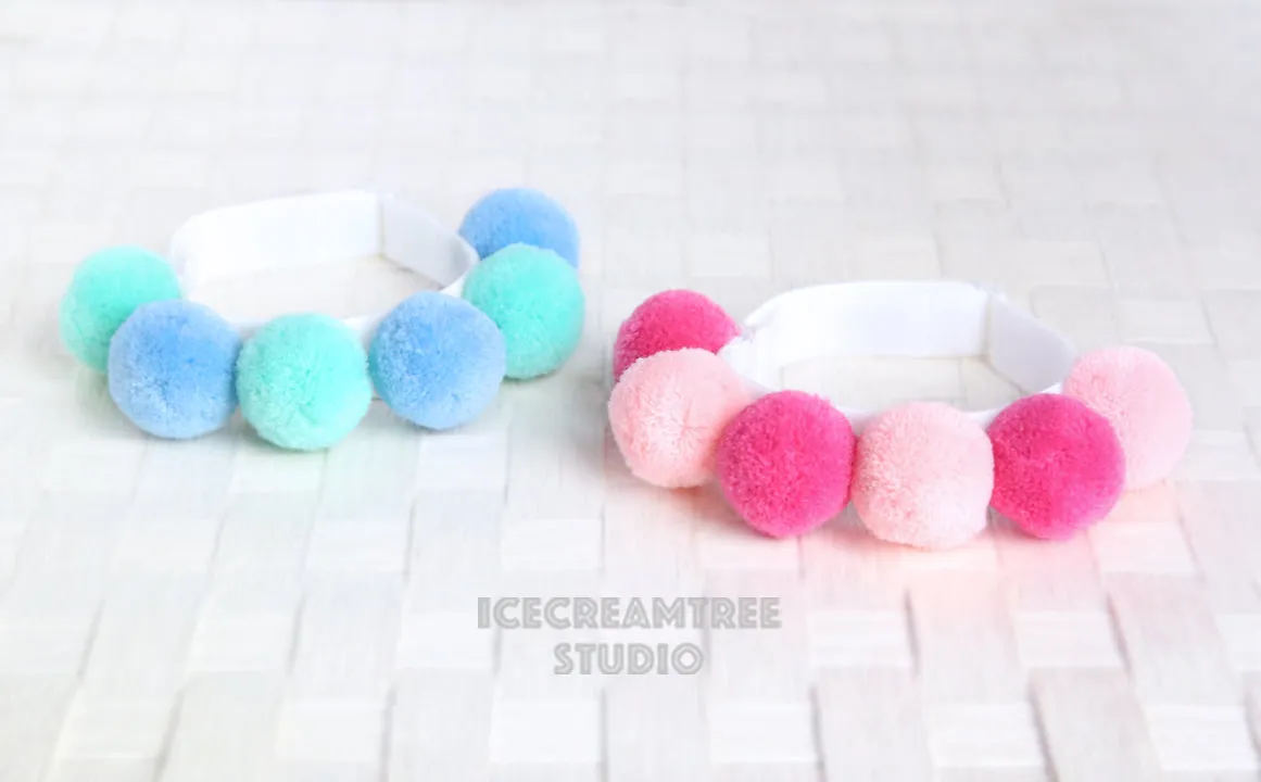 Pink PomPom Necklace - Elastic Pet Collar