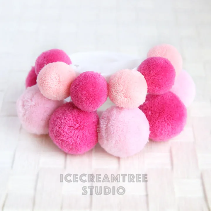 Pink PomPom Necklace - Elastic Pet Collar