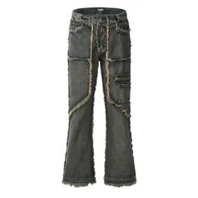 Relaxed fit bootleg jeans with fray edges