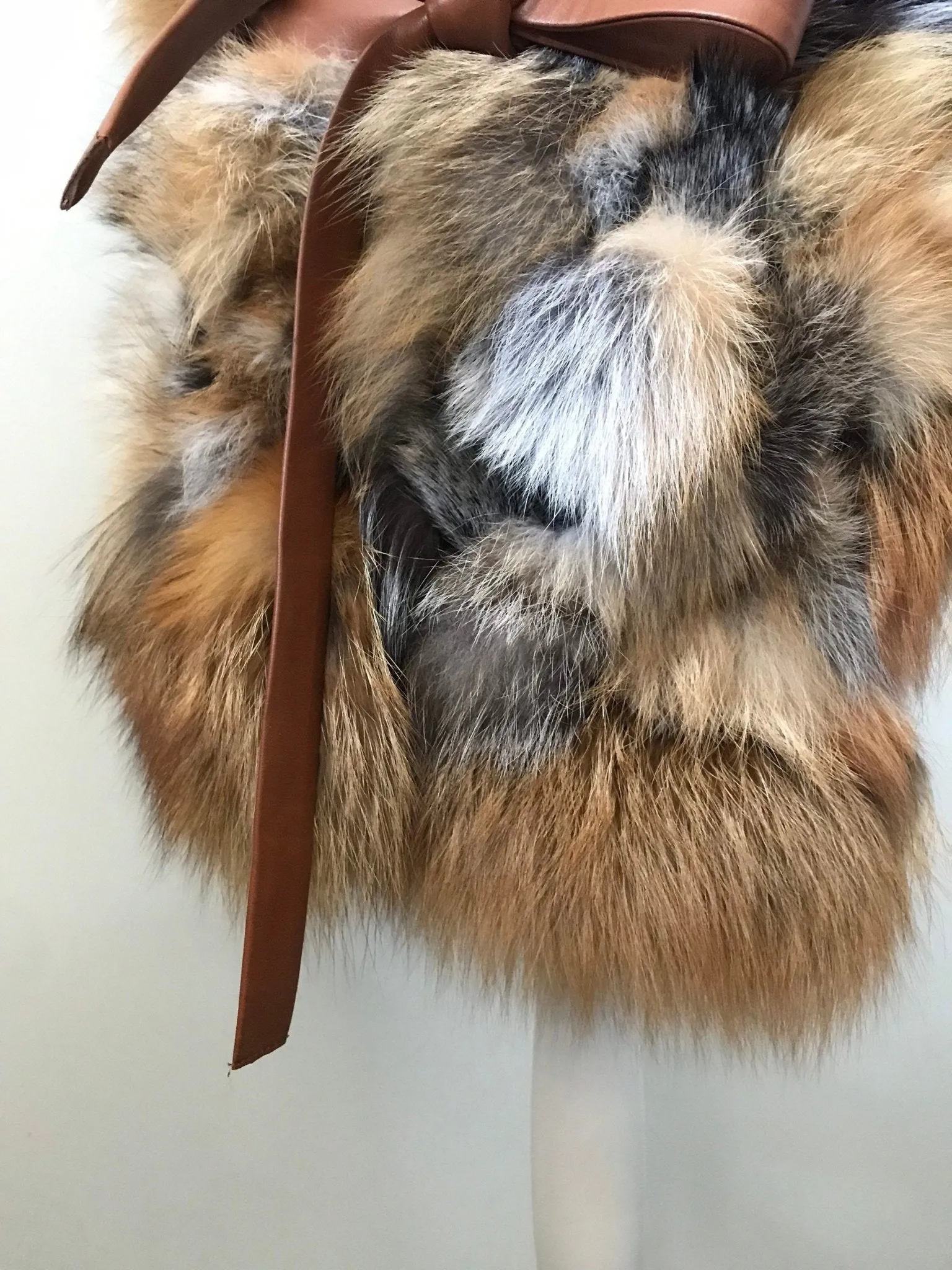 Scarf cape made of natural fox fur, lined fox fur scarf, fox fur scarf with pockets