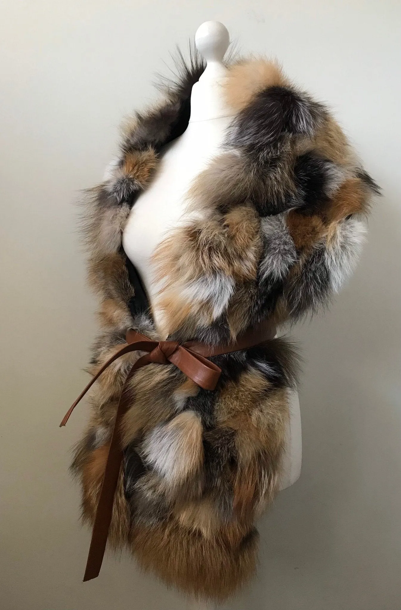 Scarf cape made of natural fox fur, lined fox fur scarf, fox fur scarf with pockets