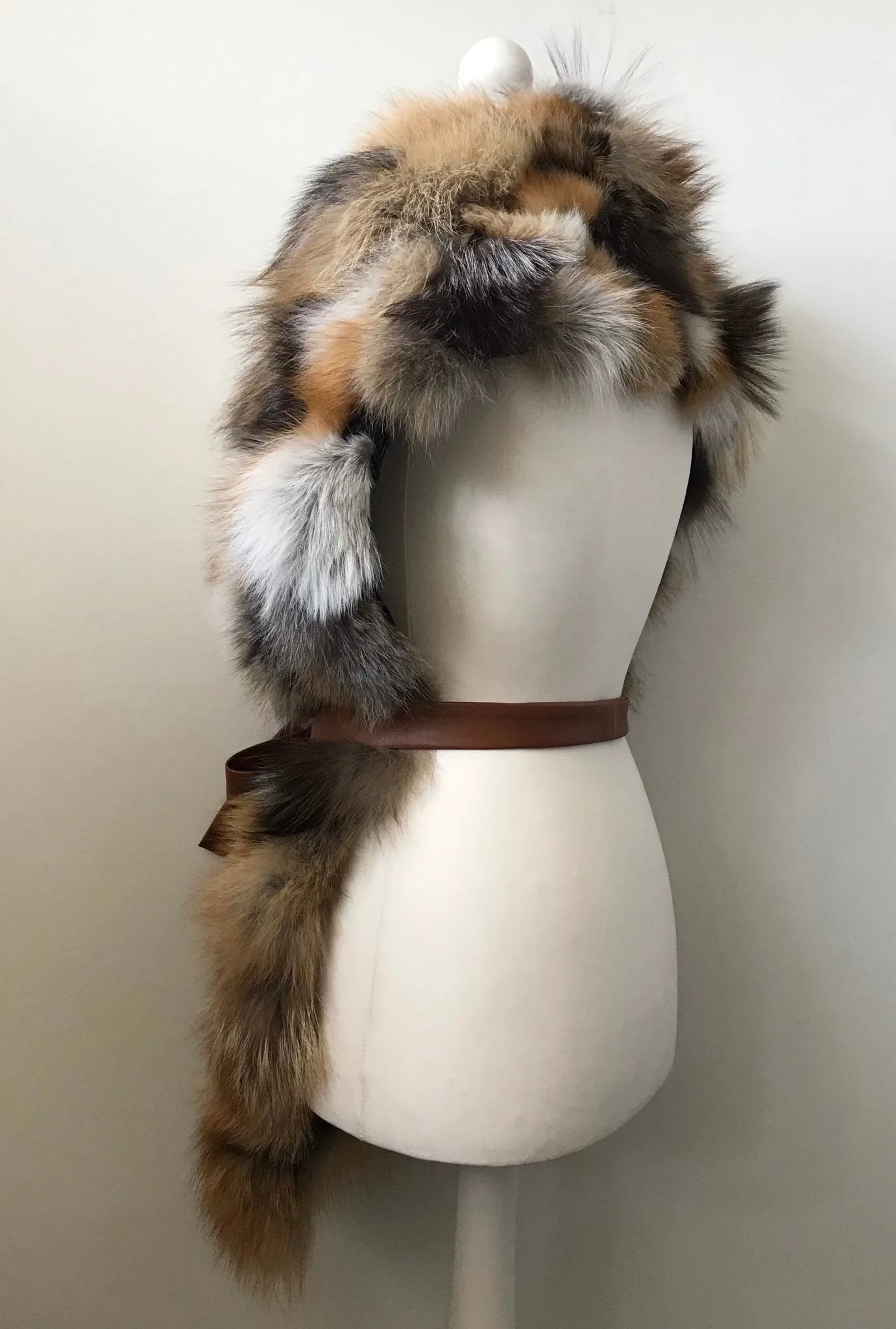 Scarf cape made of natural fox fur, lined fox fur scarf, fox fur scarf with pockets