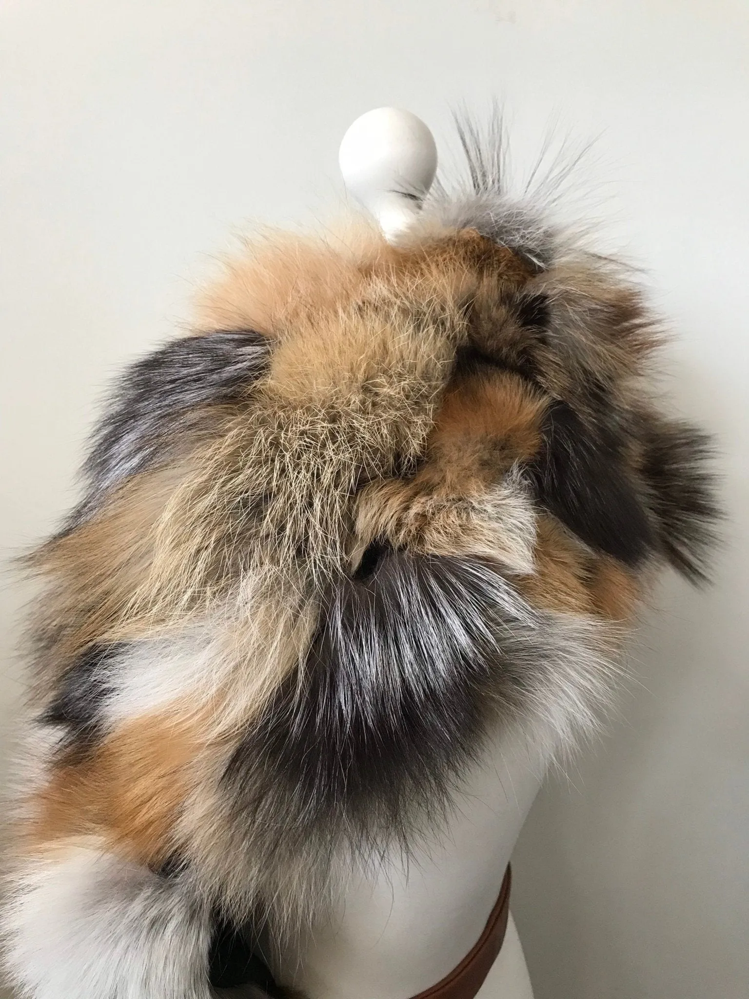 Scarf cape made of natural fox fur, lined fox fur scarf, fox fur scarf with pockets